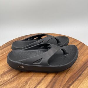 OOFOS Original Sandals Womens Size 9 Black Casual Recovery Thong Flip Flops